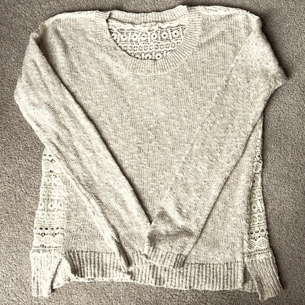Maison Jules Cream Color Long Sleeve Lace Sweater‎ Size M
